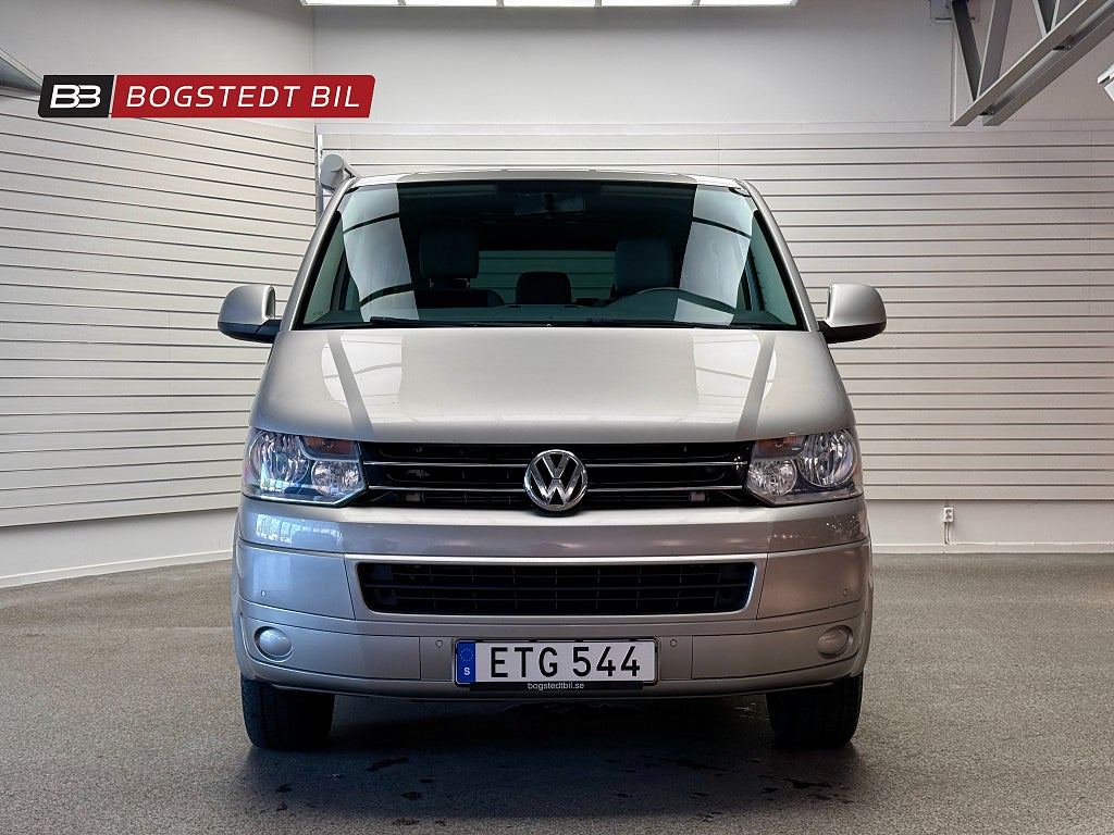 Volkswagen Caravelle 2.0 TDI 140hk Comfortline |Drag|8-sits|Värmare|Nyserva