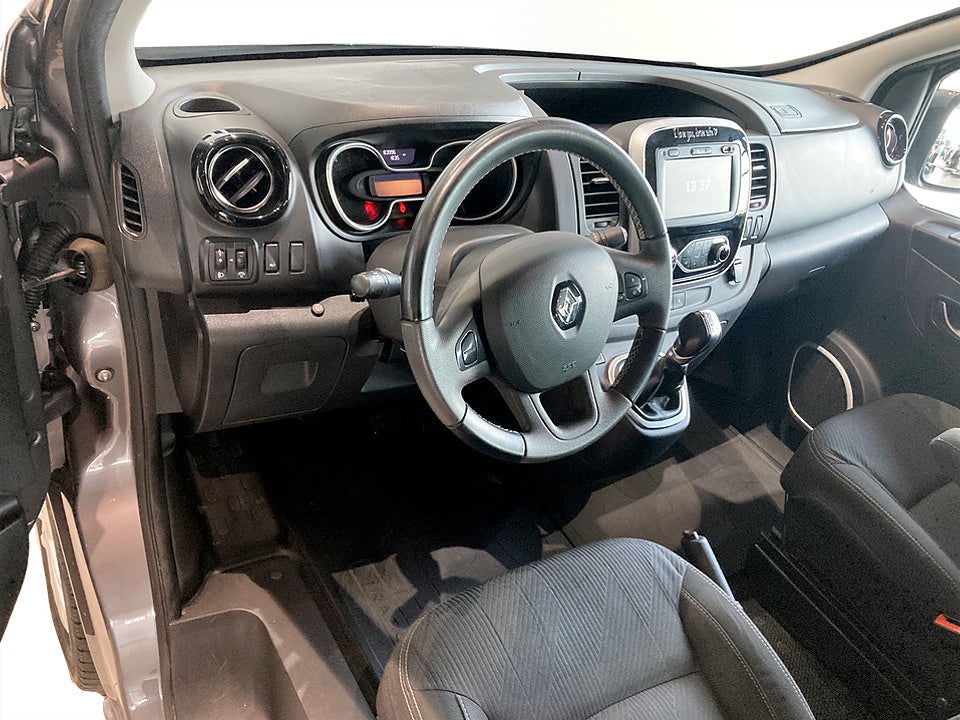 Bild på Renault trafic Crewcab 3.0t 2.0 dCi 170hk Aut 5-SITS B-KAMERA DRAG