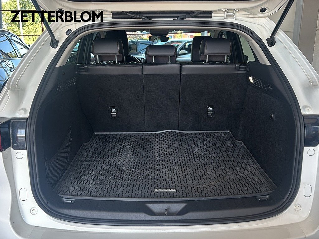 SUV Mazda CX-60 6 av 13