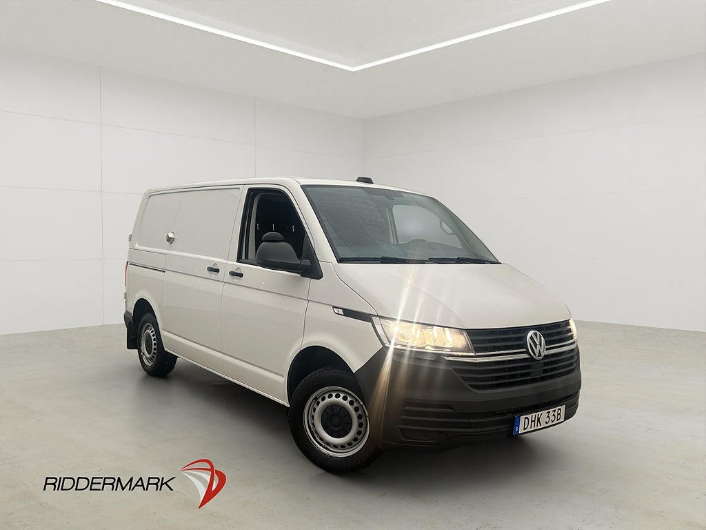 Volkswagen Transporter 150hk Värmare PDC Drag CARPLAY Moms