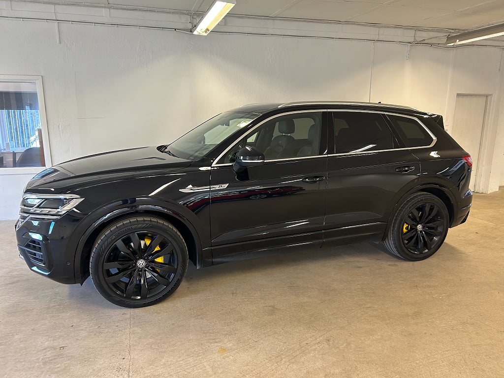 Volkswagen Touareg 3.0 V6 TDI 4Motion R-Line 286Hk Värmare Innovation