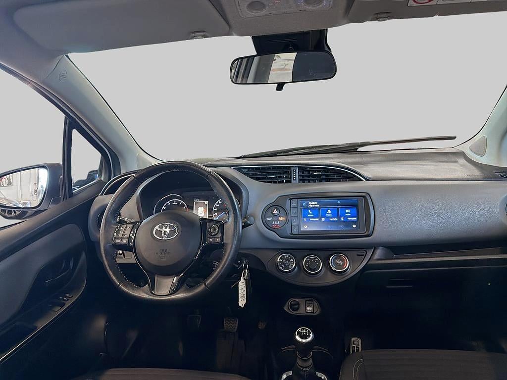 Toyota Yaris 2019 - miniatyr 8