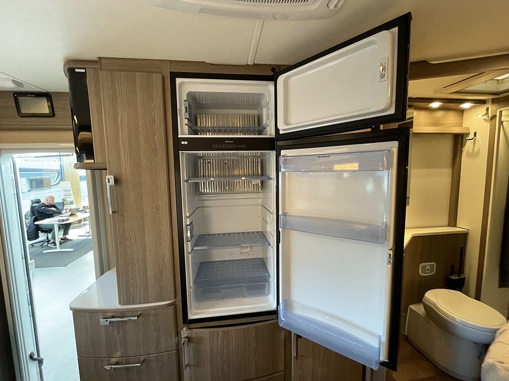 Kabe Classic 740 LXL /ALDE / AC-bodel / Solcell / Automat / - Kabe