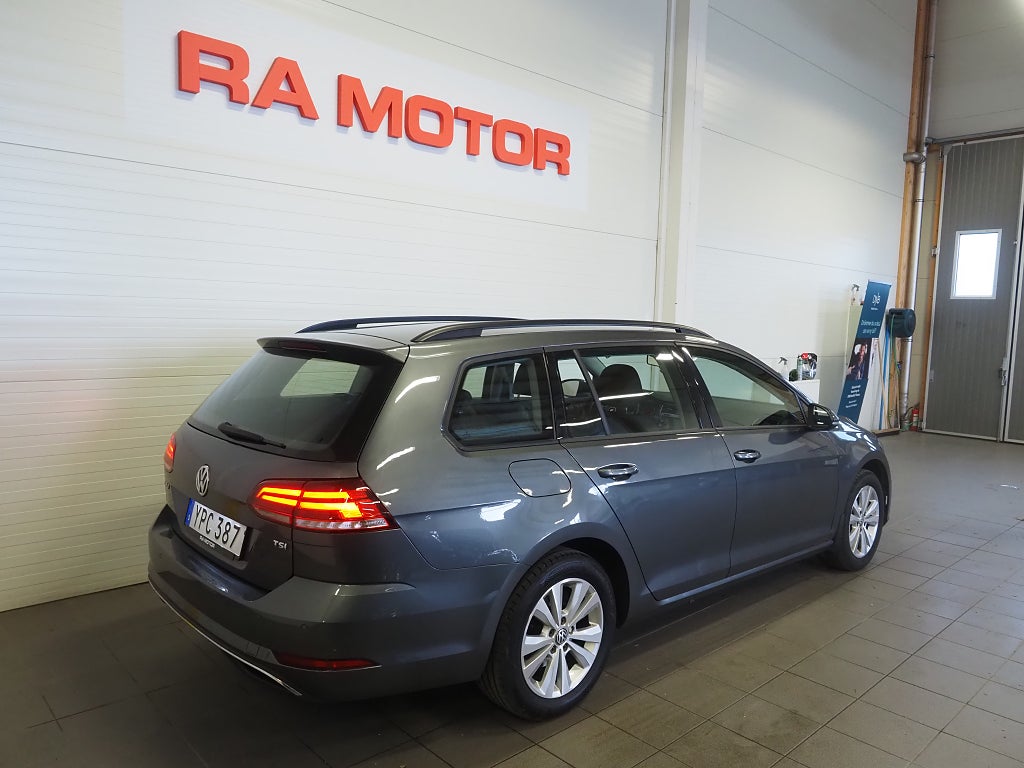 Volkswagen Golf Sportscombi 1.0 TSI DSG Dragkrok Backkamera M-Värmare 2018