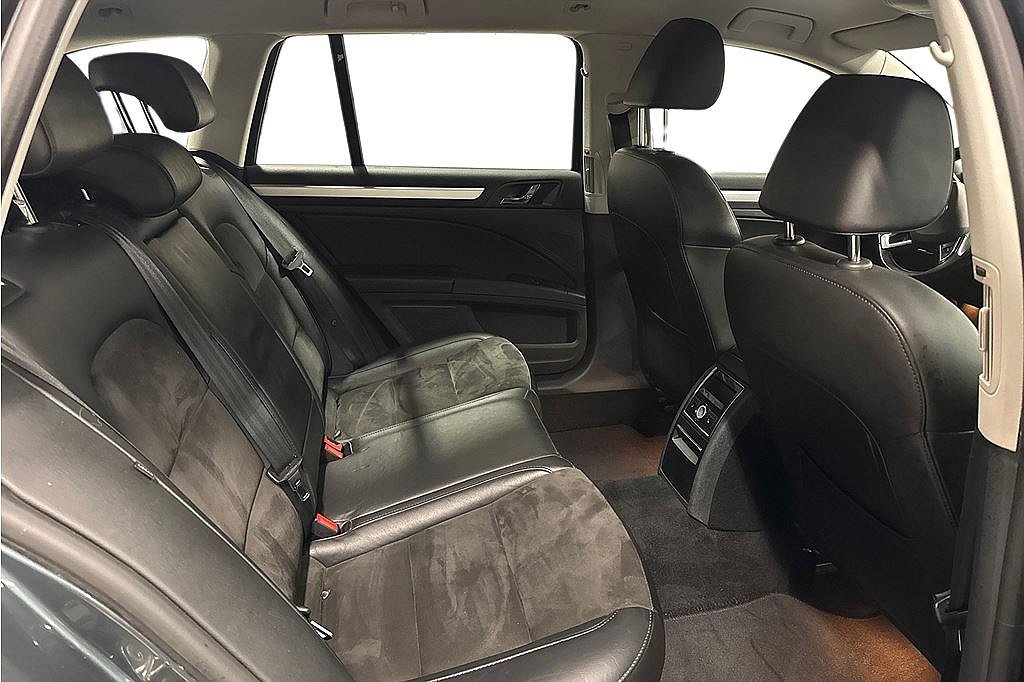 Skoda Superb Superb, 2.0 TDI 4X4 Elegance, Drag, Navi, 2 brukare