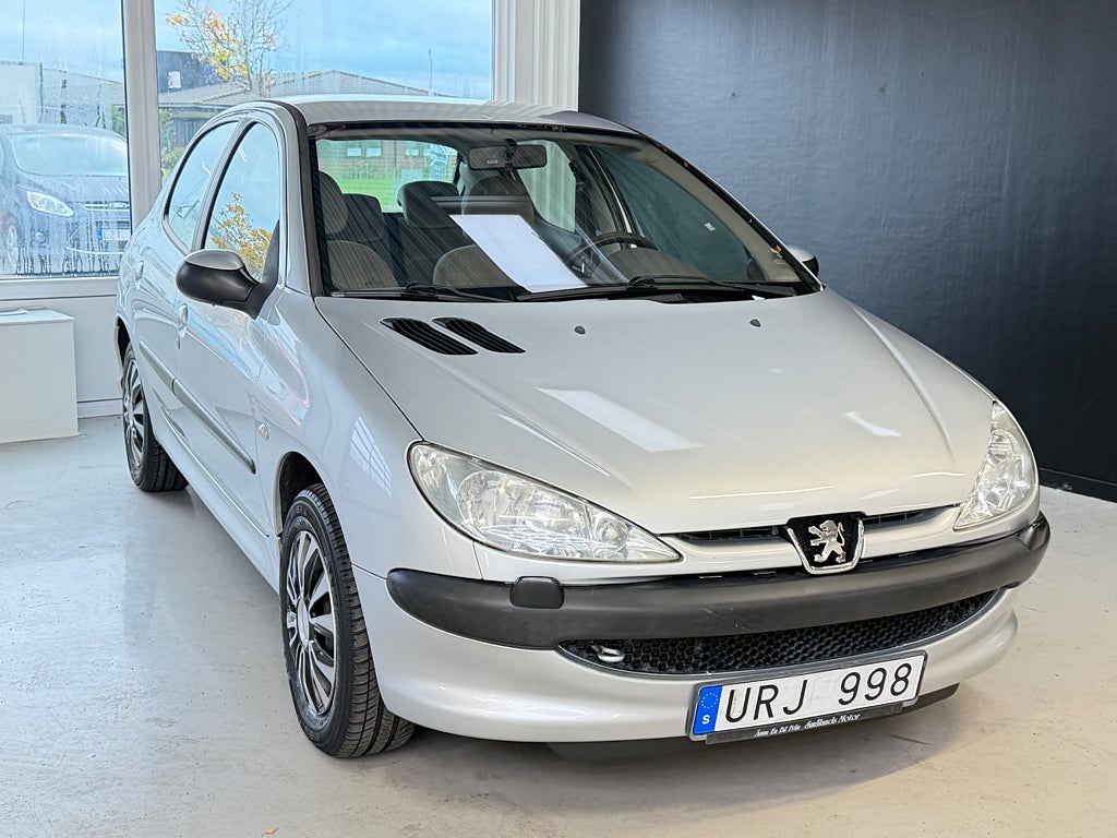 Peugeot 206 1.6 XT 109hk | AC | Lågmil | Vinterdäck