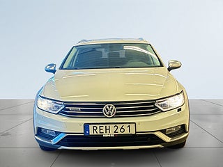 Volkswagen Passat Alltrack 2.0 TDI 4Motion Alltrack Sov-däck/Drag/Mok-värm/D-värm – bild 2