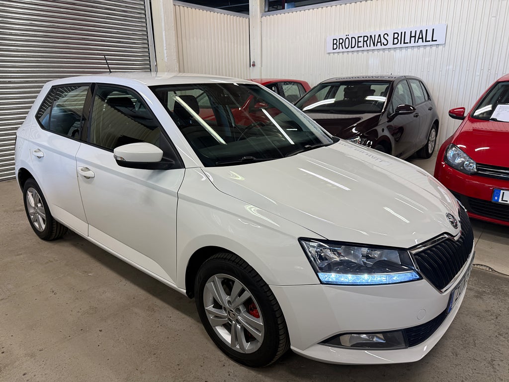 Skoda Fabia 1.0 TSI Style Euro 6/ Automat/ Nykamrem/ Apple Carplay