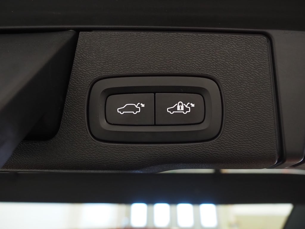 Volvo XC60 Recharge T6 AWD Inscription Exp | Pano | Kamera | 2021