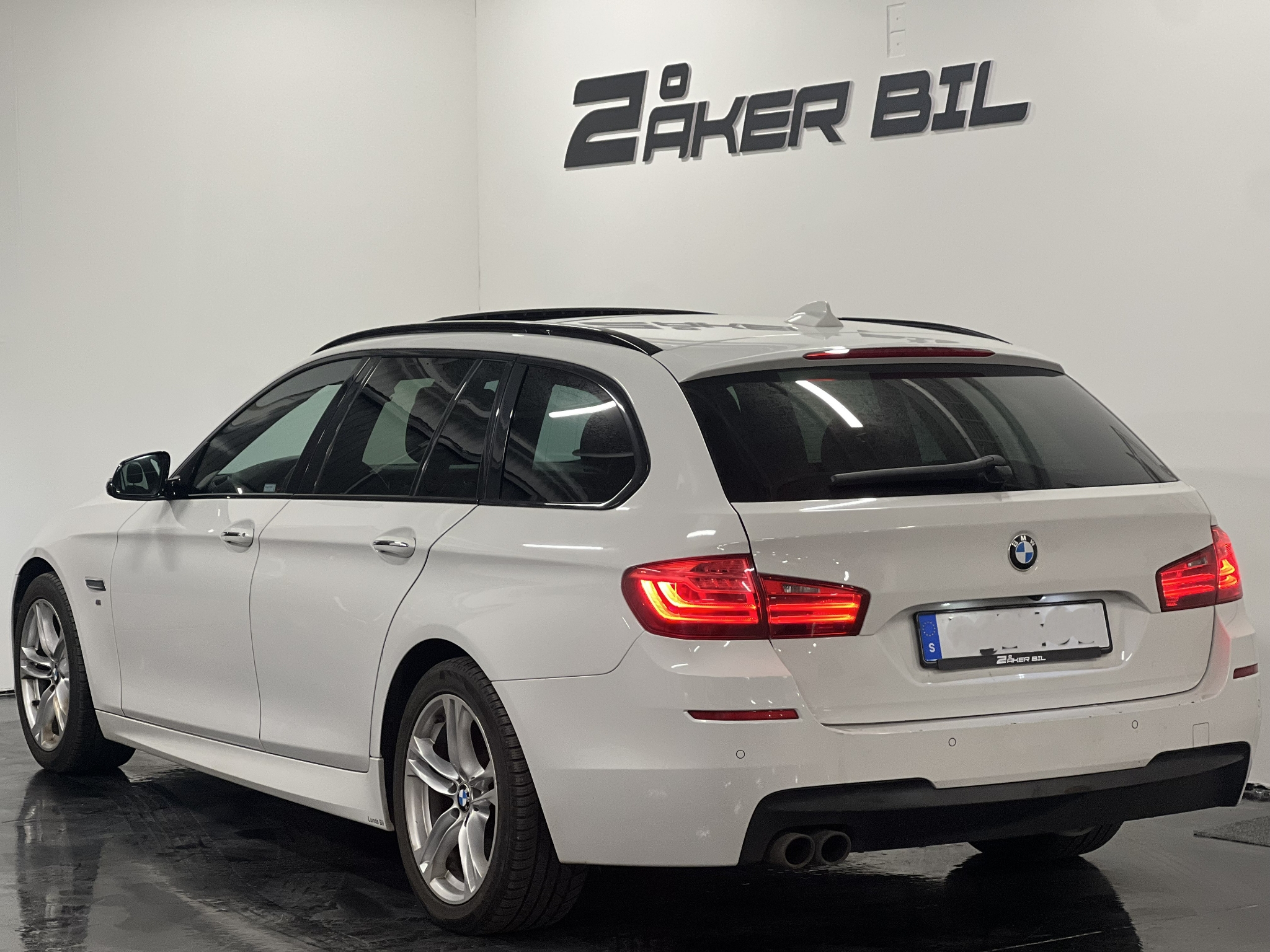 BMW 520 2017, photo 6/41