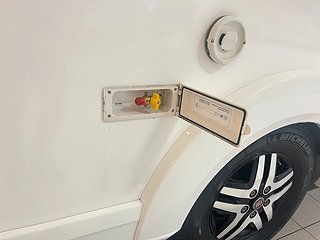 Husbil-integrerad Eura Mobil INTEGRA 760 HS 13 av 31