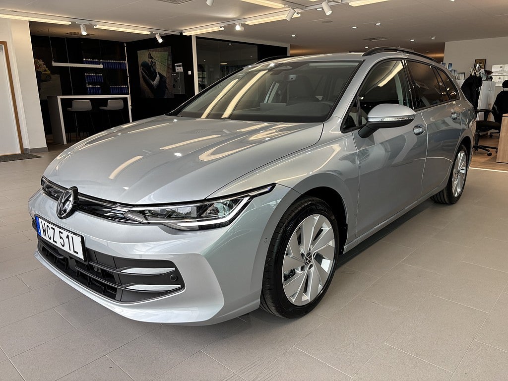 Volkswagen Golf SC leasing 3895kr/mån tom juni