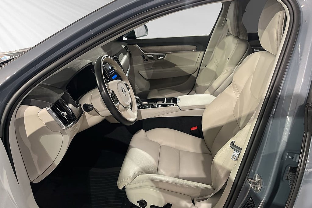 Volvo V90 Recharge T6 Core Edition