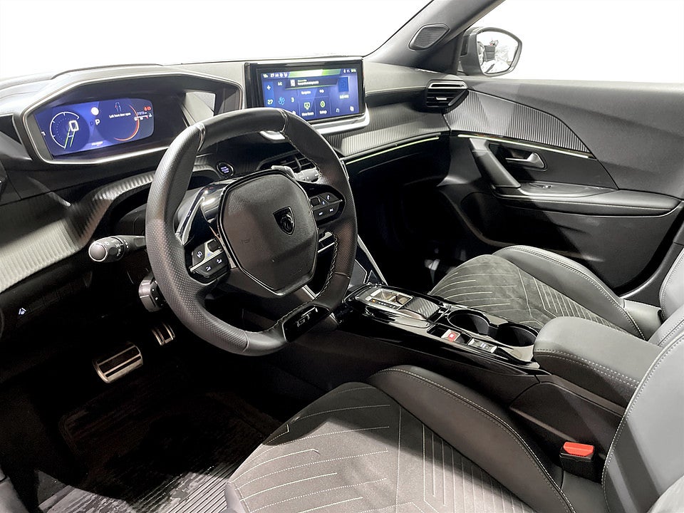 Bild på Peugeot 2008 GT 1.2 PT 130hk Aut - B-KAMERA,ELSTOL,NAVI