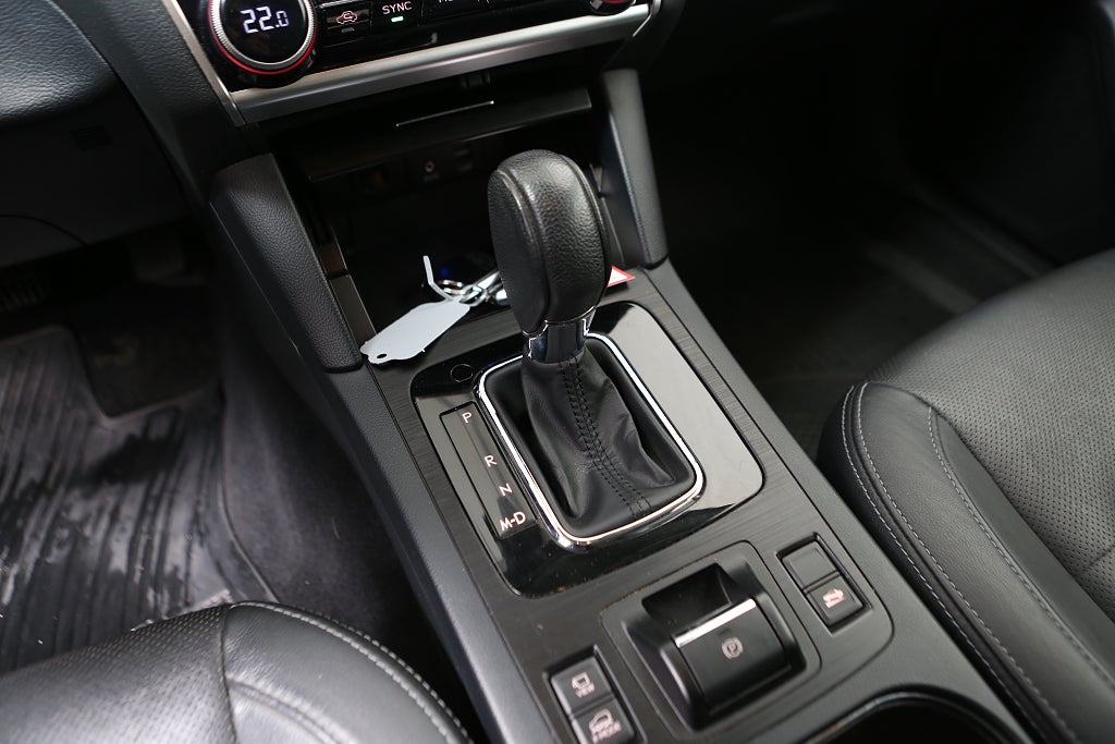 Subaru Outback 2,5i Ridge AWD Aut Skinn Bränslevärmare Drag 2018