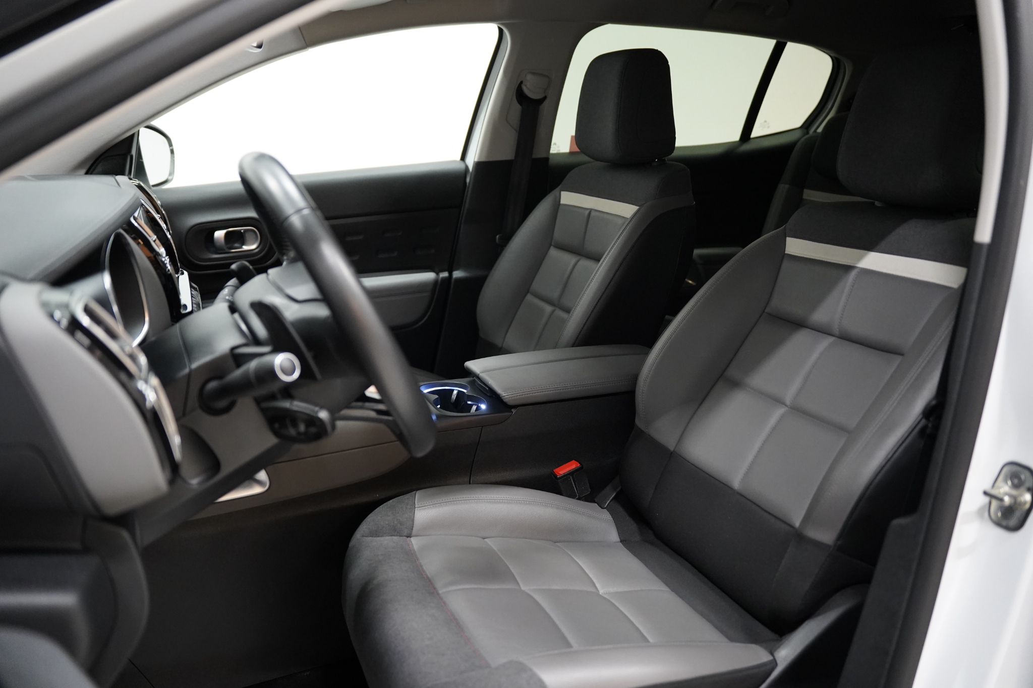 Citroen C5 Aircross 1.5 BlueHDi 130hk 2021, bild 6/50