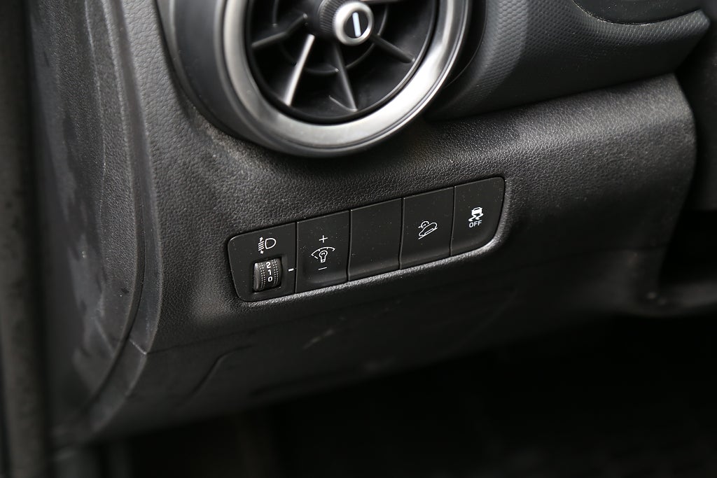 Hyundai Kona 1,0 T-GDi 120hk 7DCT Essential CarPlay Kamera Leasbar 2023