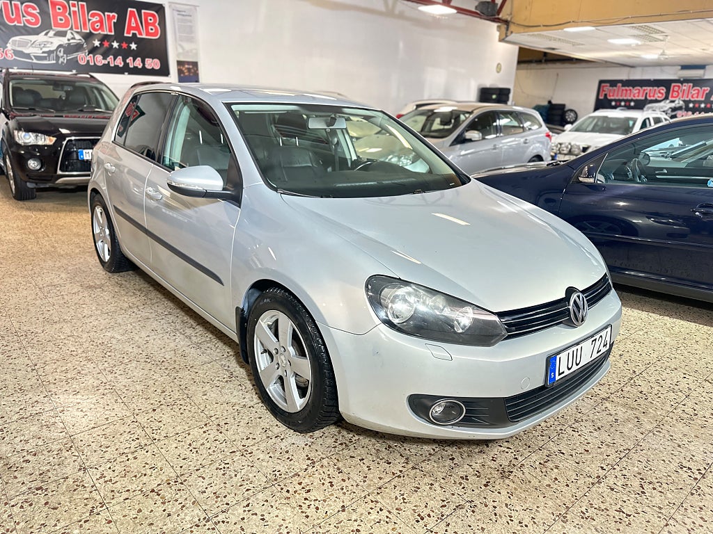 Volkswagen Golf 1.6 TDI DPF BMT Automat Ny Servad 
