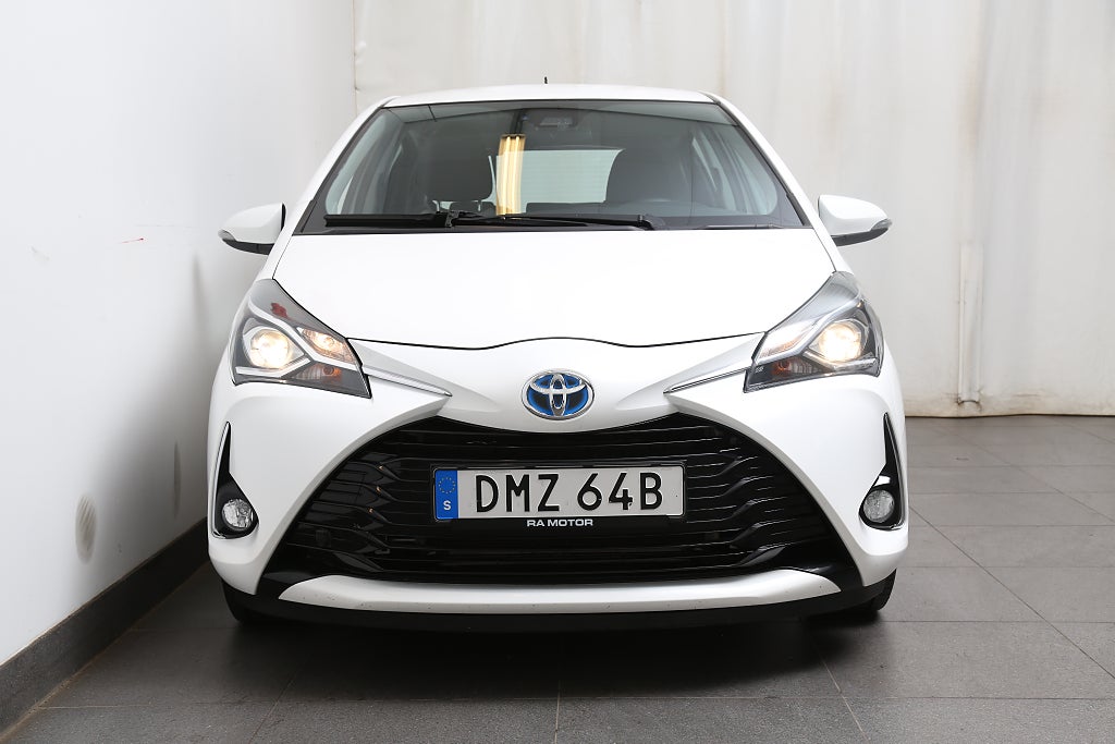 Toyota Yaris 1,5 Hybrid e-CVT Active Aut 5d Motorvärmare 2020