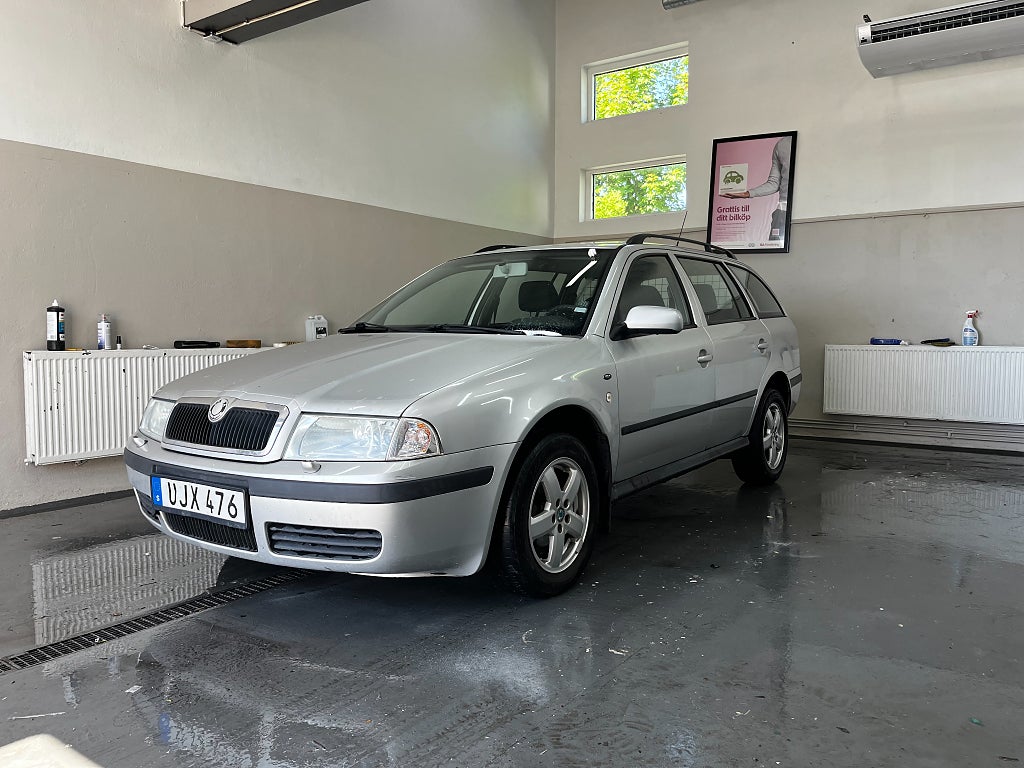 Skoda Octavia Tour Kombi 1.6 MPI Euro 4
