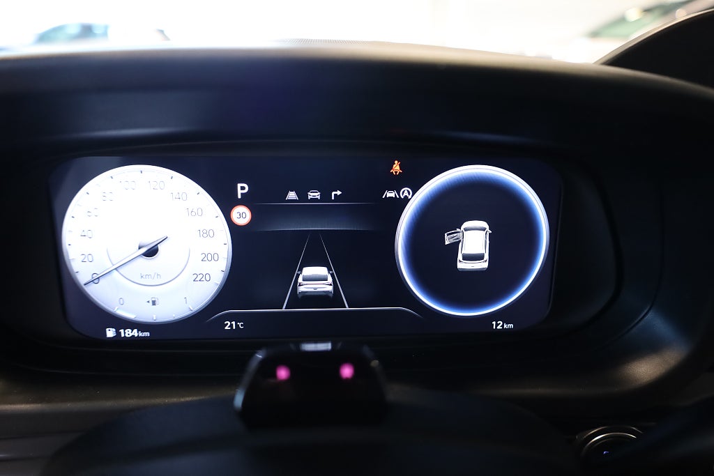 Hyundai i20 DCT Advanced Sollucka *Lagerbil för snabb leverans 2026