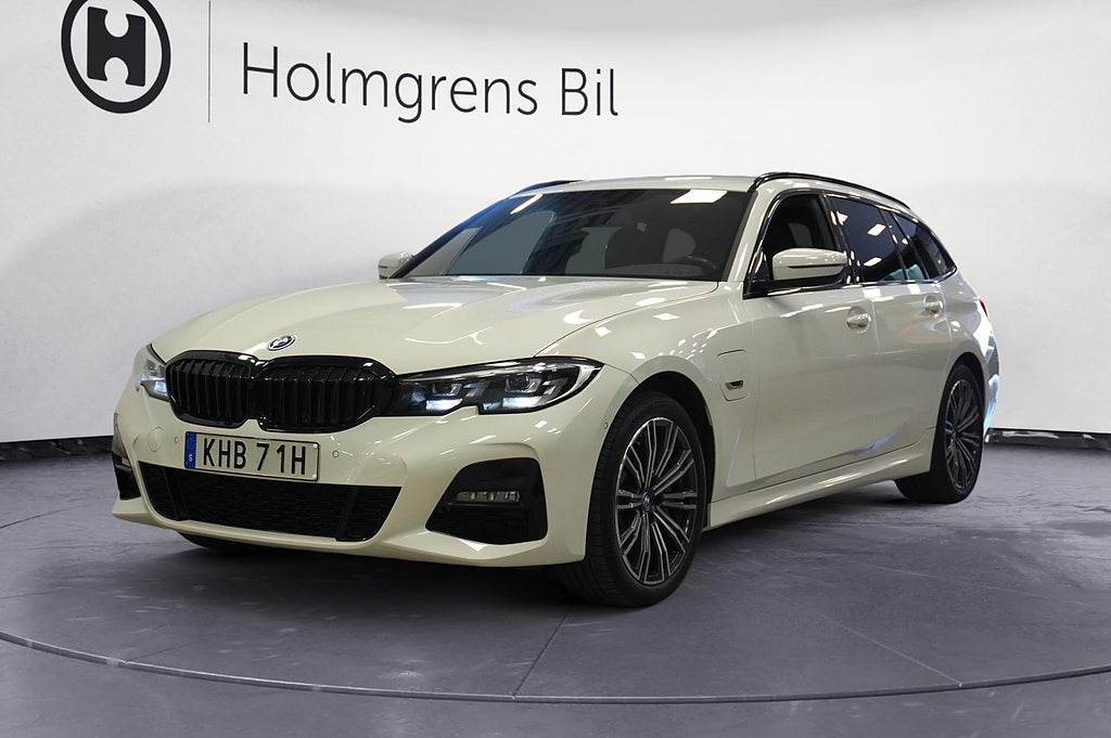 BMW 330e xDrive Touring M Sport Drag HiFi | Ränta 3,95%