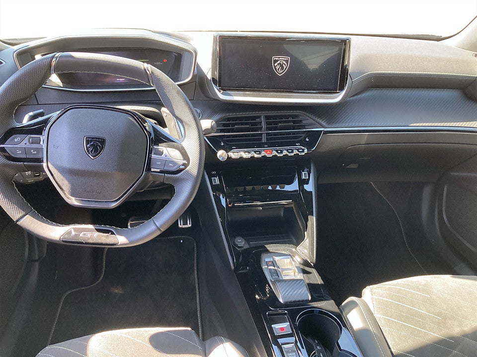 Bild på Peugeot 2008 GT 1.2 PT 130hk Aut B-KAMERA CARPLAY
