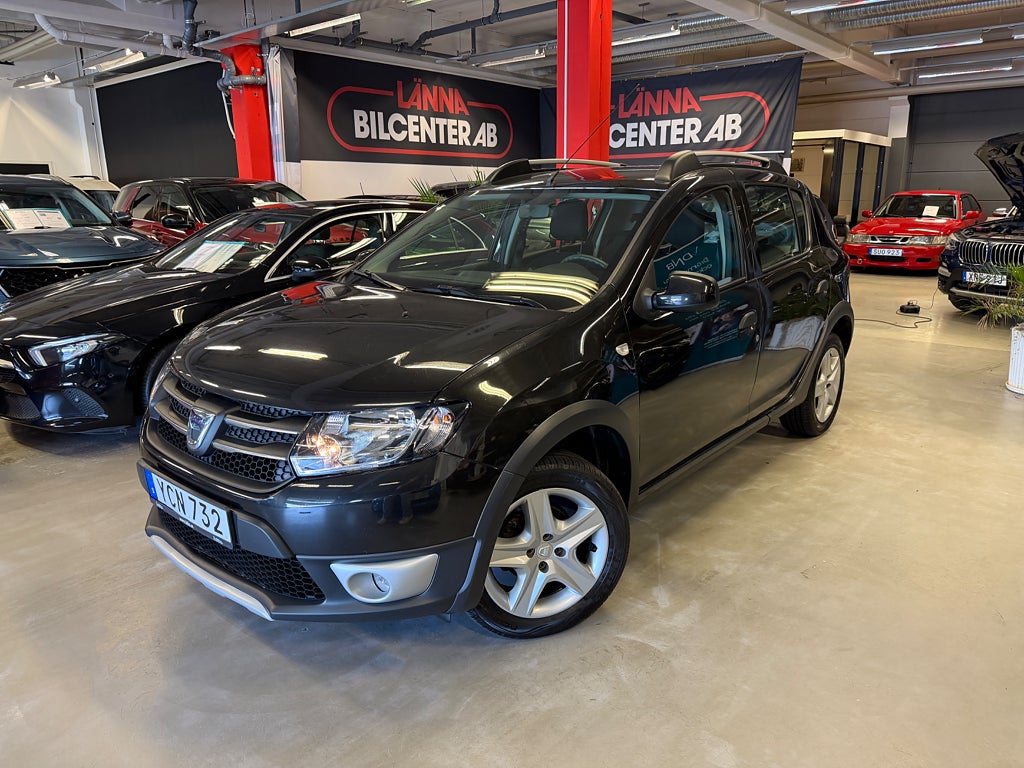 Dacia Sandero Stepway 0.9 TCe Automat 1 ägare Navi PDC Låg årsskatt Euro6 SoV