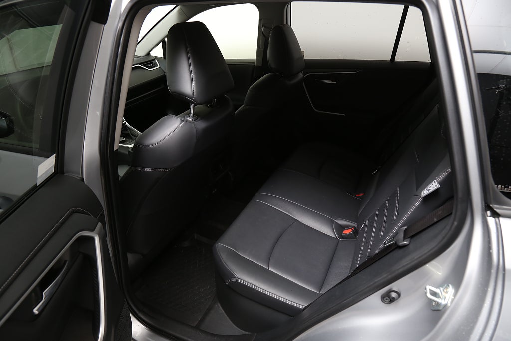 Toyota RAV4 Hybrid AWD-i E-CVT Executive 222hk Leasbar 2025