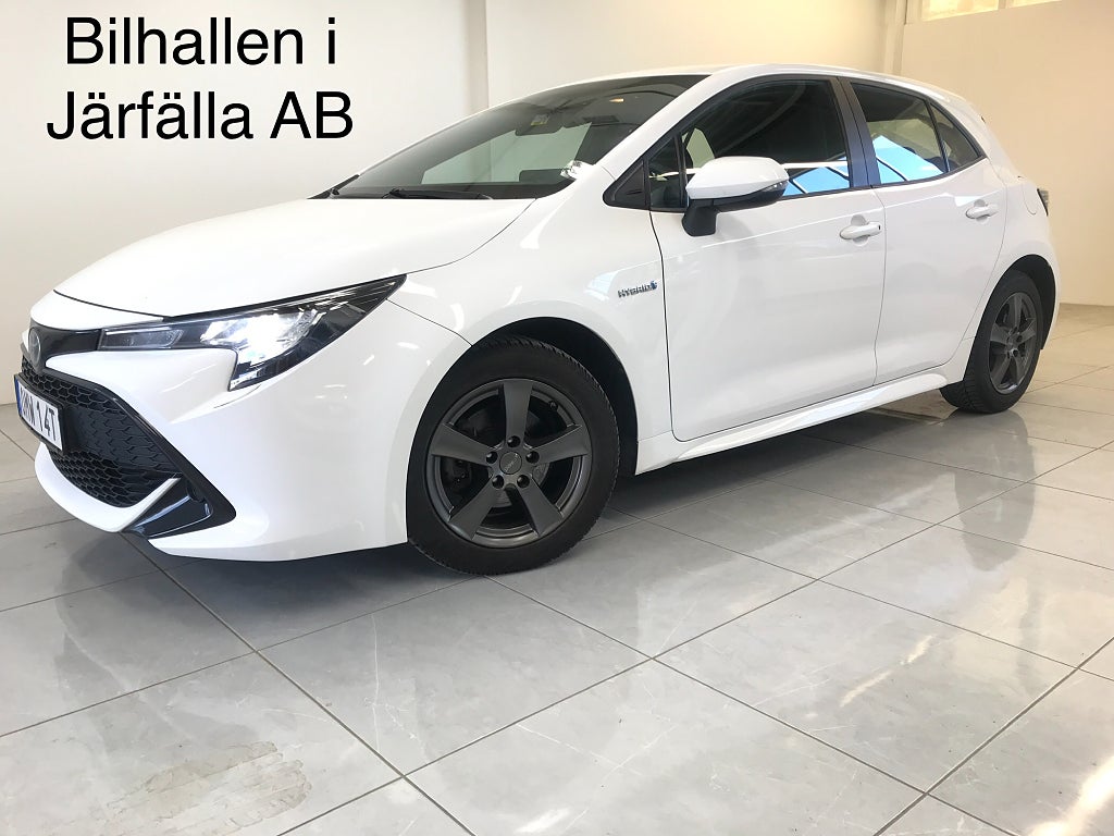 Toyota Corolla Automat  Hybrid e-CVT Active Lågmil 3 ägare bes  Euro 6