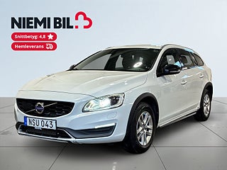 Volvo V60 Cross Country D4 AWD Aut Momentum Business Drag Värmare Psens S&V – bild 1