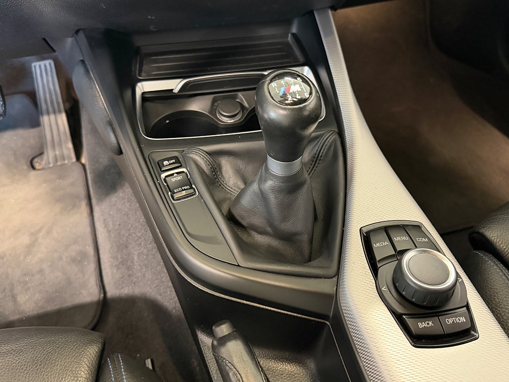 BMW 118I 5-dörrars M Sport S+V Hjul Skinn Ränta 4,95% thumbnail