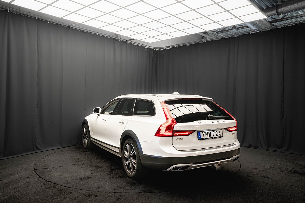 Volvo V90 Cross Country D4 AWD PRO PANO LÄDER DRAG 360° H/K HUD PÄRLEM