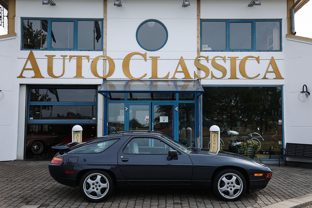 Porsche 928 S4
