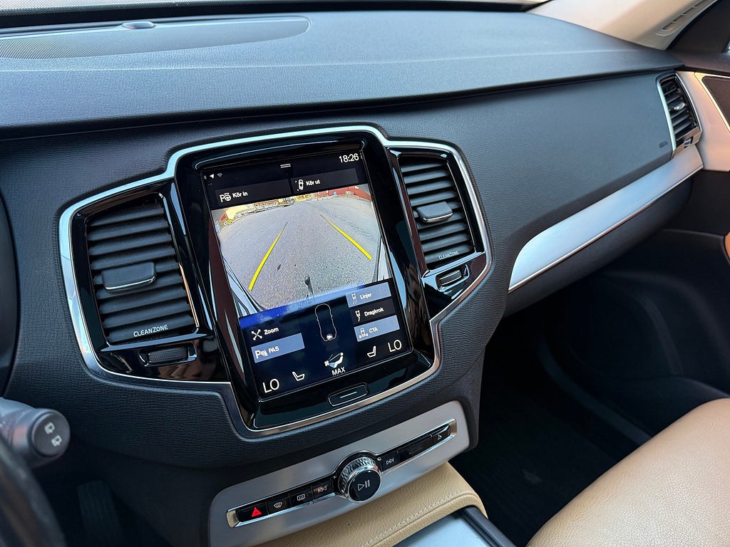 Volvo XC90 T8 TwEn Plugin AWD 407hp Momentum Pano 7sits 2016, bild 35