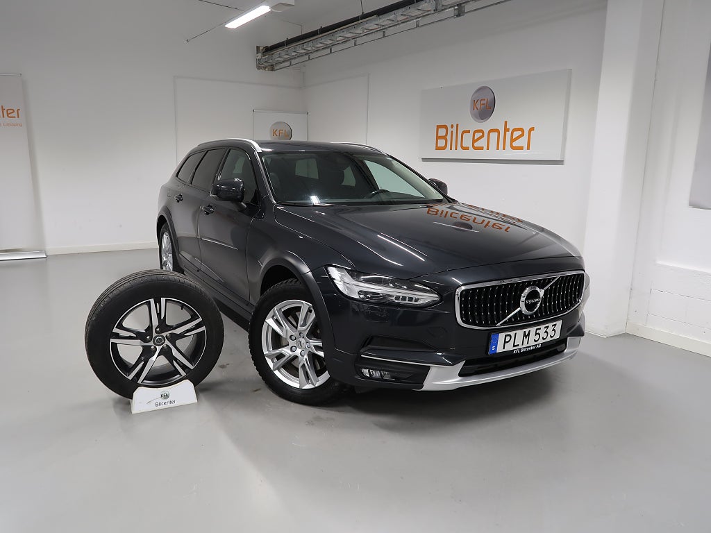 Volvo V90 Cross Country *KFL 10 år 2,99%* D4 AWD Plus V-Däck ingår Drag-Värmare-VoC-Keyl