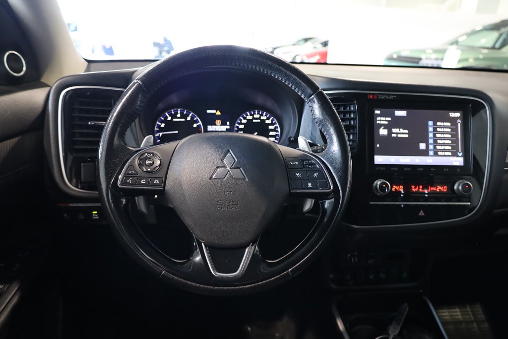 Mitsubishi Outlander 2.0 4WD AUT Business M-Värme 360° Läder 7-Sits 2020