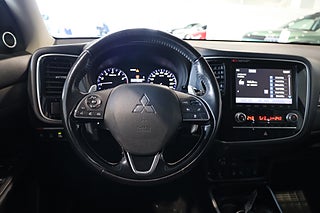 SUV Mitsubishi Outlander 16 av 28