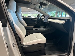 Tesla Model Y Long Range AWD 514hk/MOMS/Pano/Navi/M-värmare