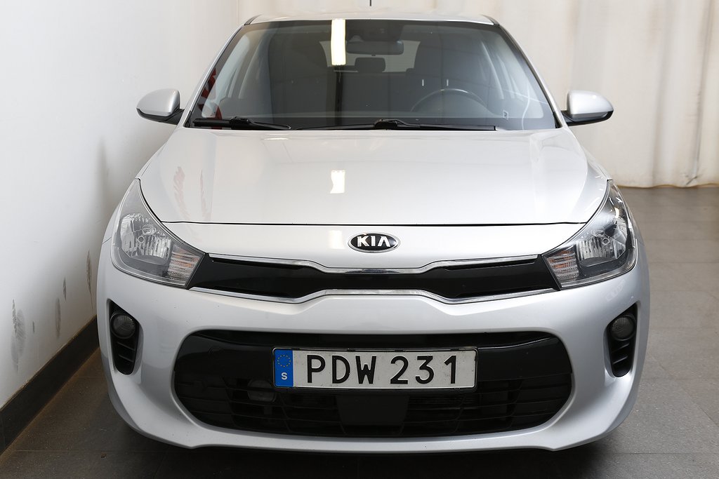 Kia Rio 1,4 Launch Edition Aut 5D Navi CarPlay Motorvärmare 2017