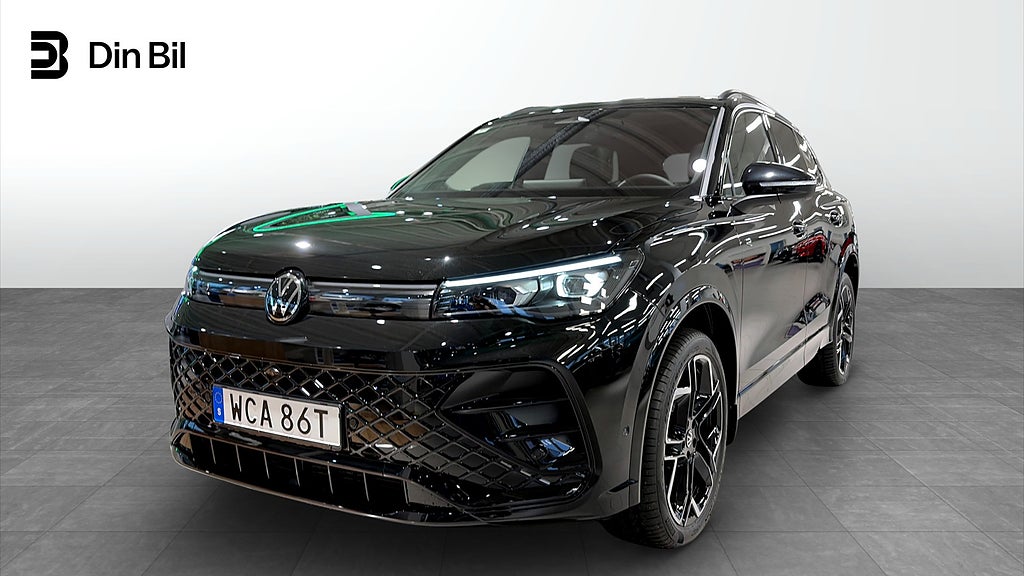 Volkswagen Tiguan R-Line Black PANORAMA/DRAG/LÄDER