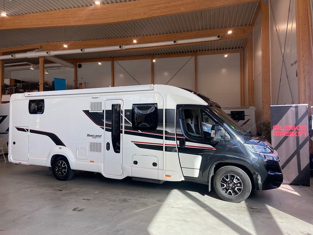 794 EB - Swift 794 EB / ALDE / Solcell / Ugn / Långbäddar med garage