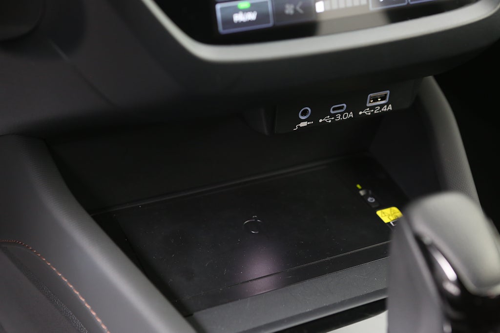 Subaru Forester e-Boxer Limited | Moms 2025