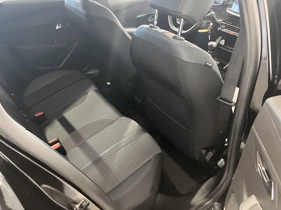 Bild på Peugeot 208 Allure Pack 1.2 PT 100hk BACKSENSORER