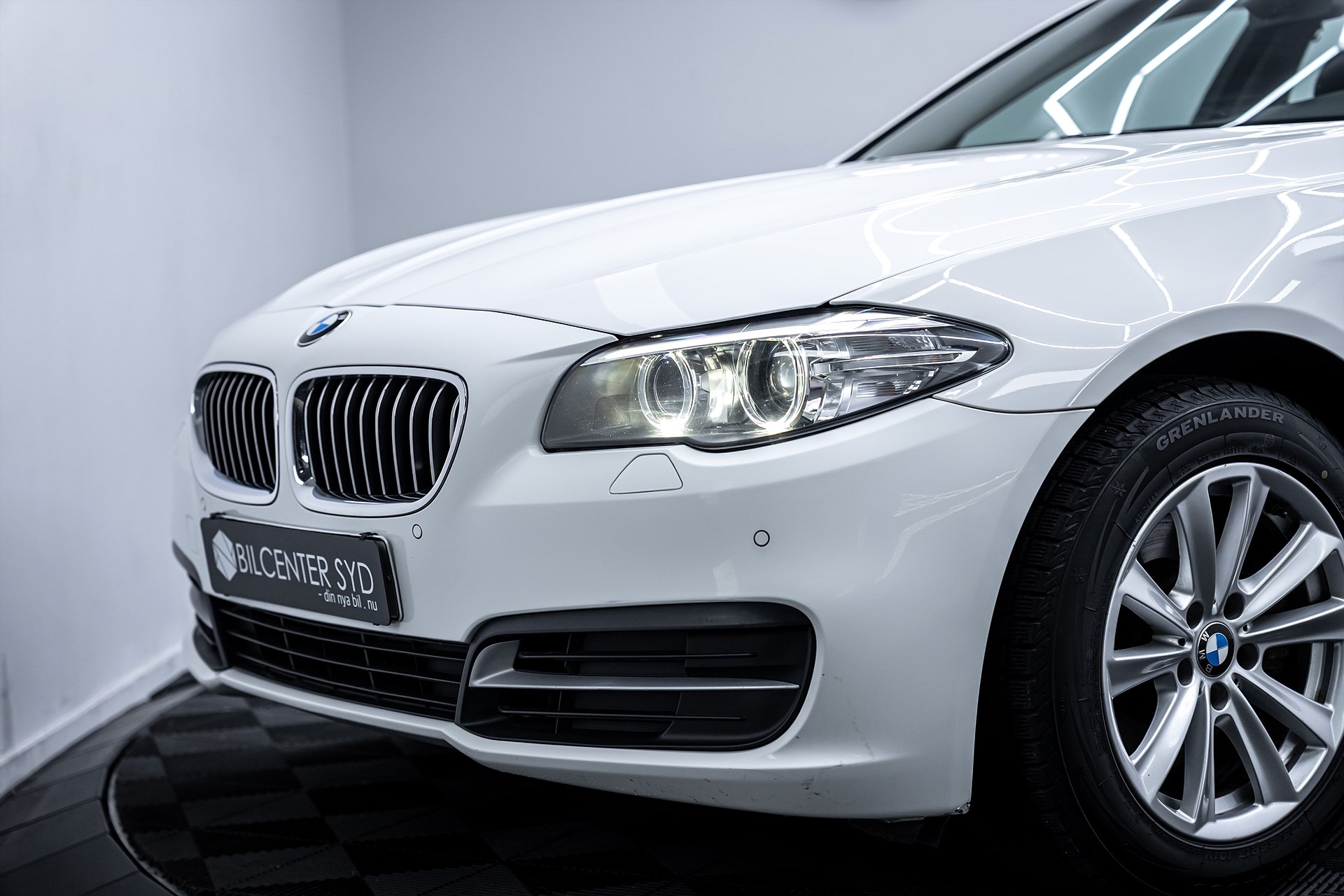 BMW 520d 2016, bild 2/10