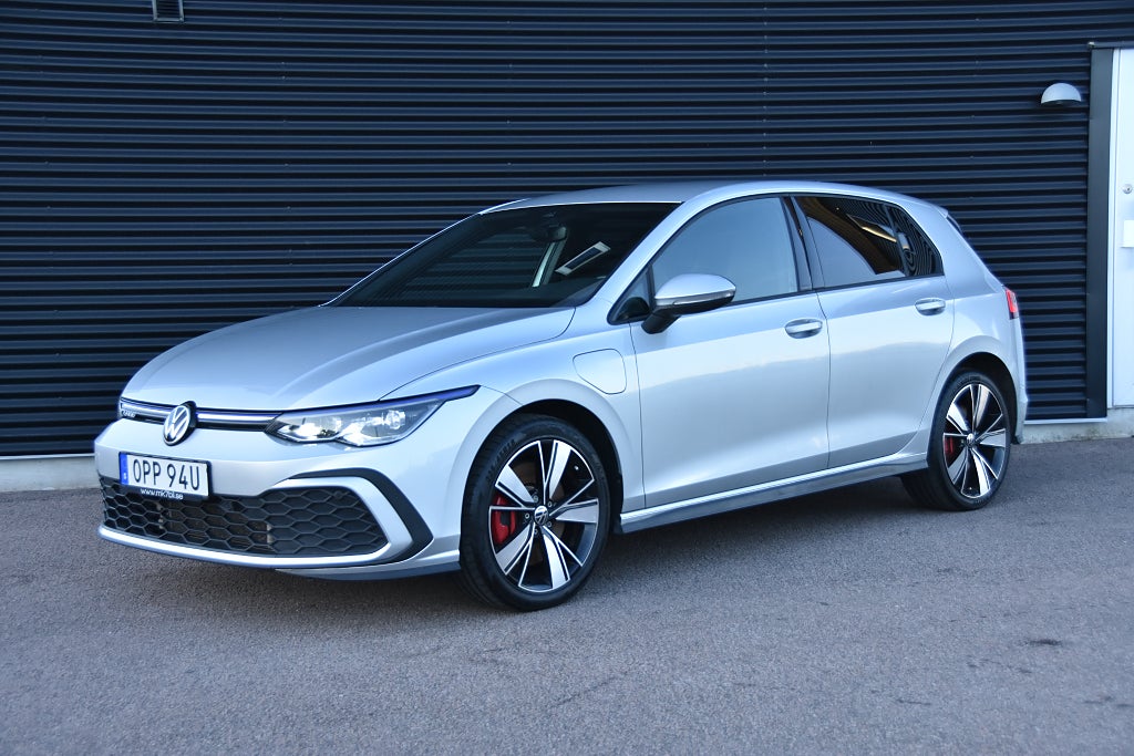 Volkswagen Golf GTE 1.4 TSI GTE Värmare, Carplay, IQ LED Euro 6