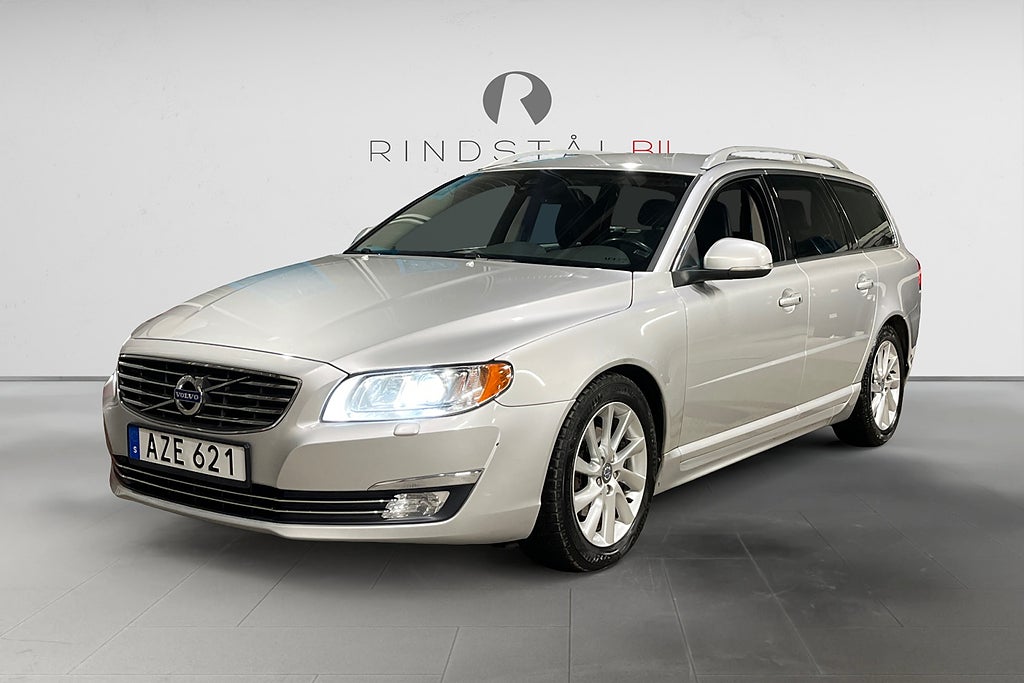 Volvo V70 D2 115 HK AUT SUMMUM DRAG D-VÄRM SKINN VOC KAMREM BYTT 