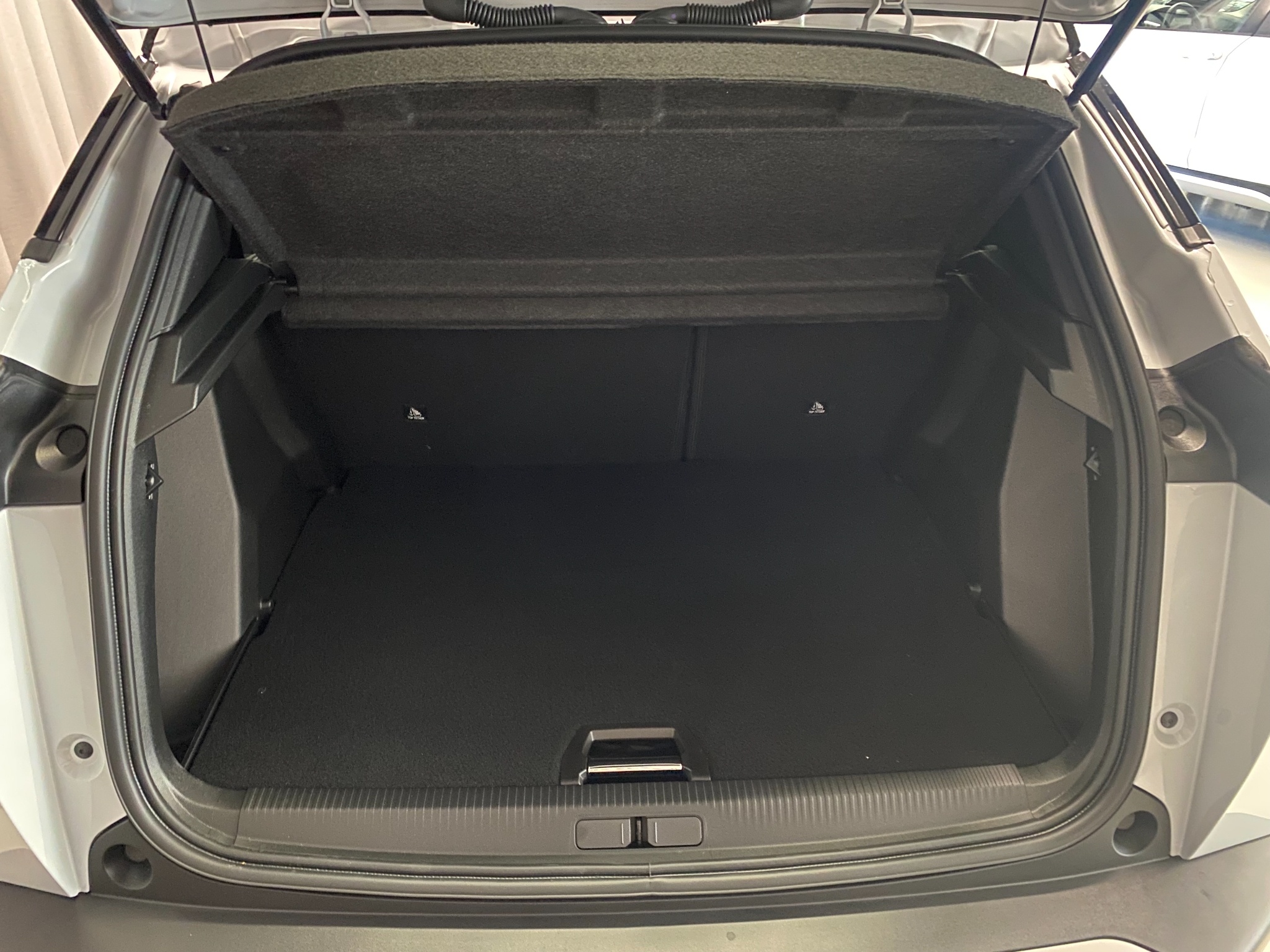 Peugeot 2008 GT Hybrid 145hk Automat 2026, bild 5/38