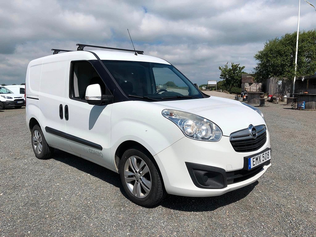 Opel Combo 1,3 CDTI 90 hk Nybesiktigad