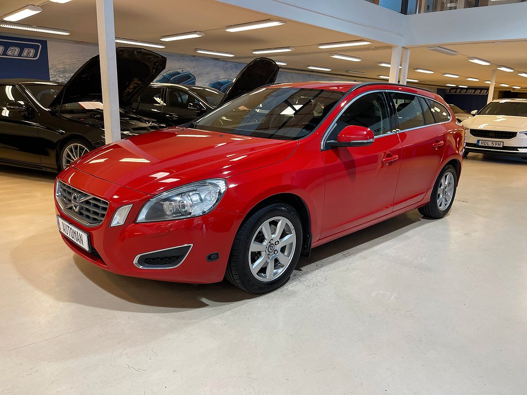 Volvo V60 T4F Momentum Euro 5 Dragkrok